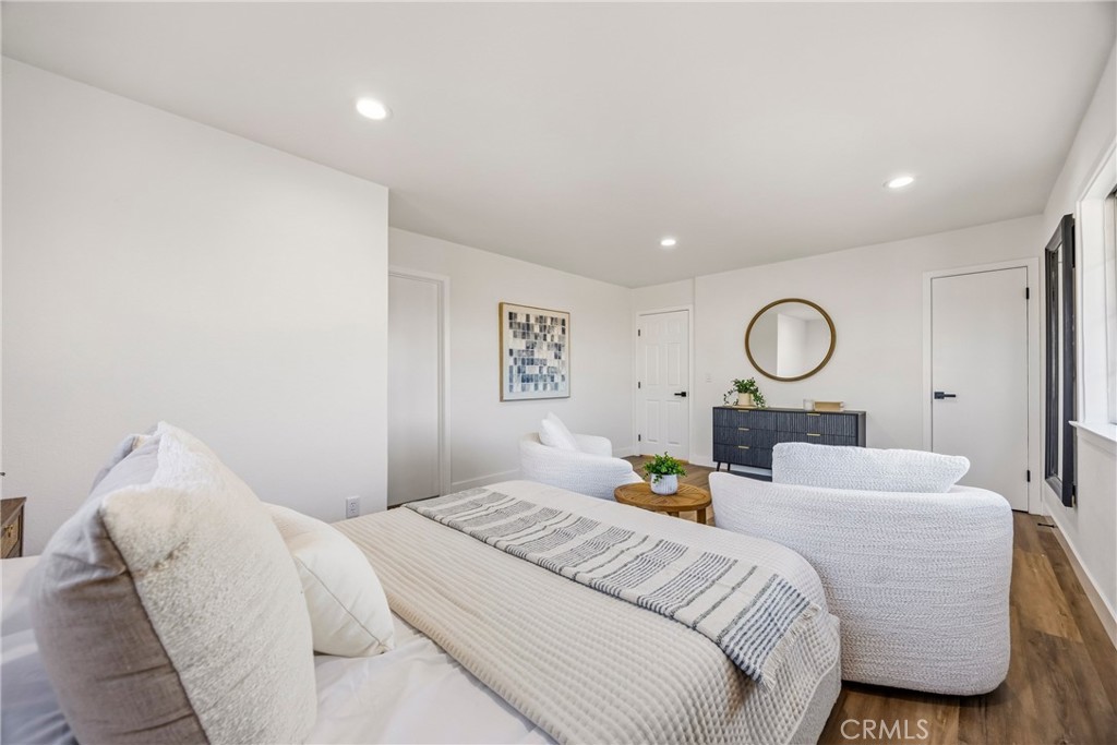 5976 Los Feliz Property Photo 39