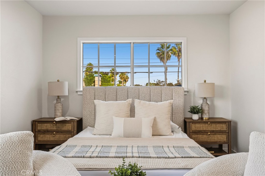 5976 Los Feliz Property Photo 40