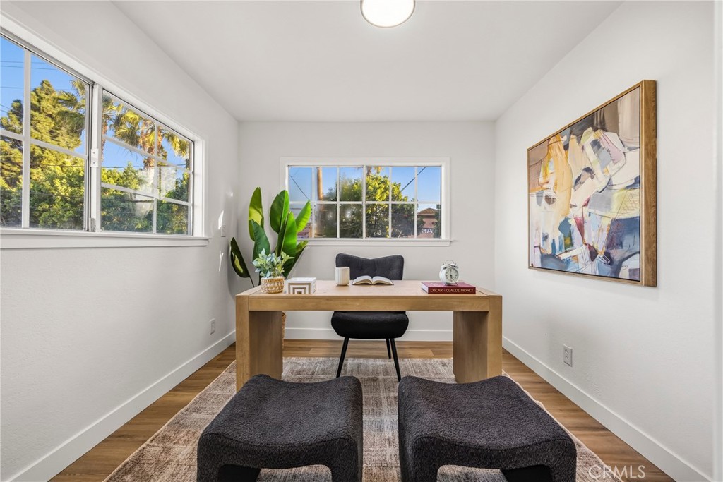 5976 Los Feliz Property Photo 42