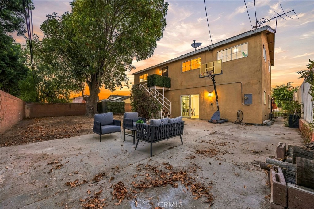 5976 Los Feliz Property Photo 52