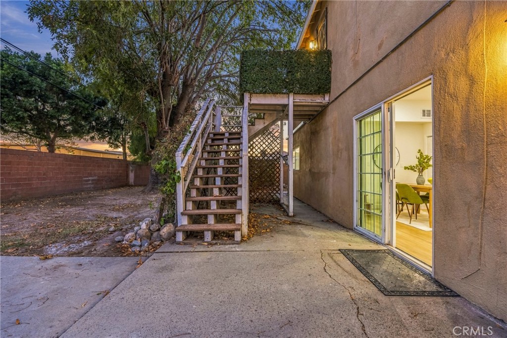 5976 Los Feliz Property Photo 53
