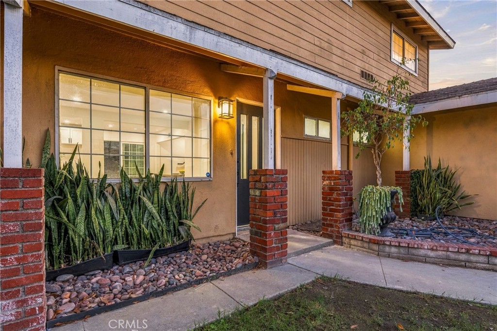 5976 Los Feliz Property Photo 55