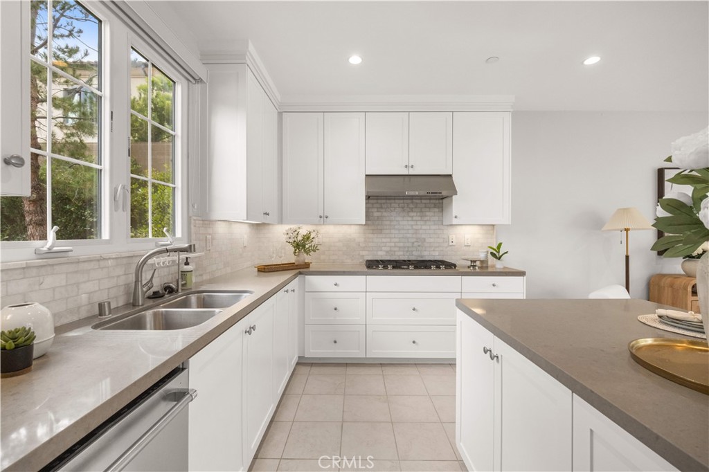 146 Dolci Property Photo 10