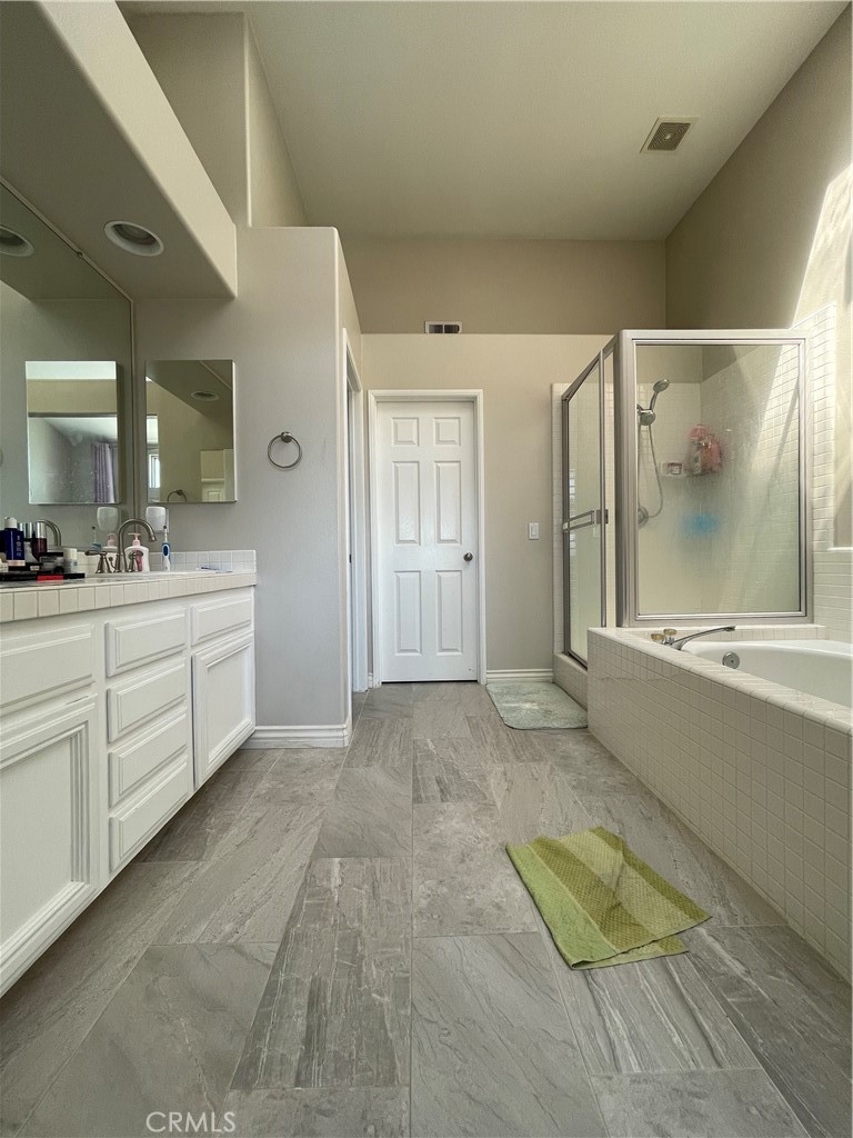 23930 Nicole Property Photo 13