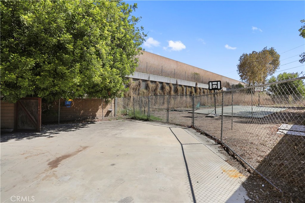 14611 Pipeline Property Photo 29