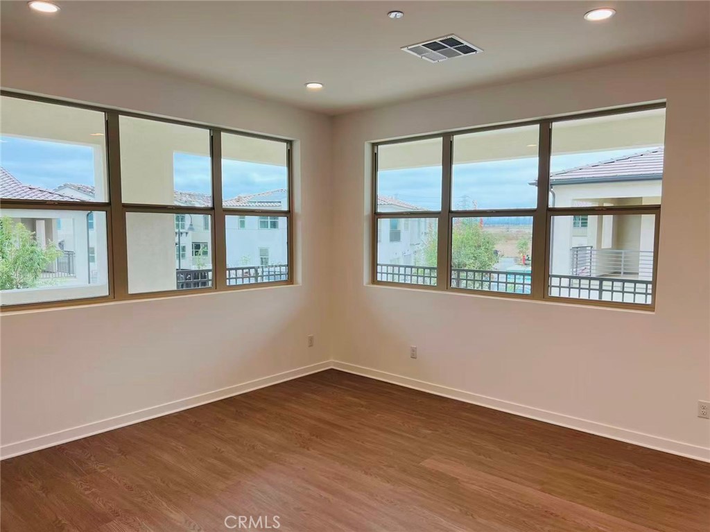 4361 S Cantos Paseo 16 Property Photo 4