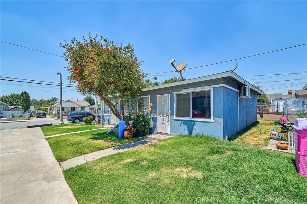 610 Fillmore Property Photo 7
