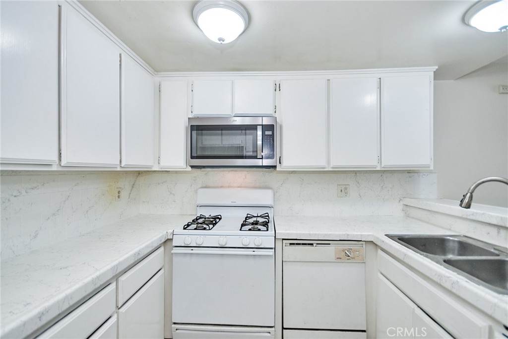 16459 Joy Street Property Photo 35