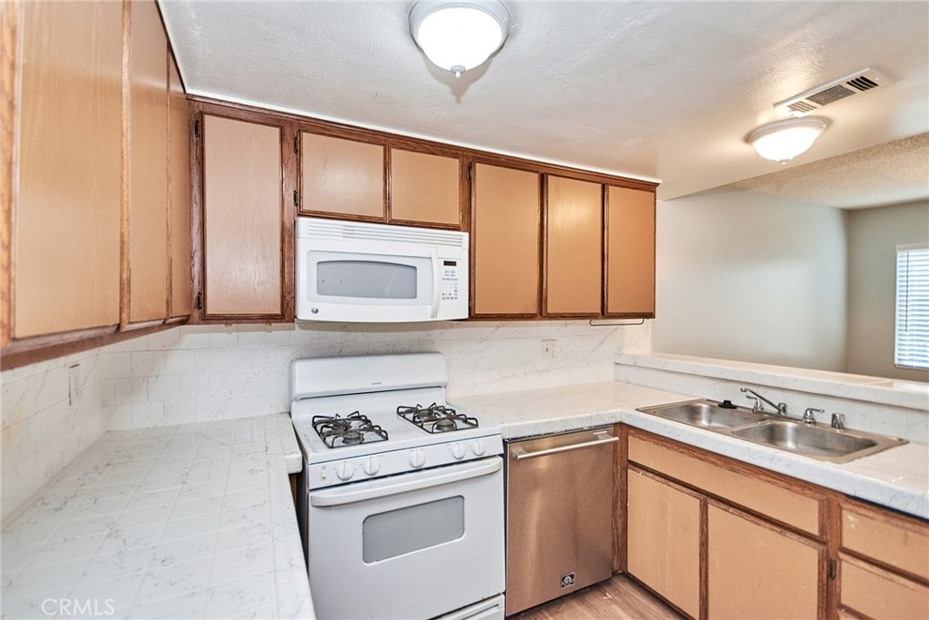 16459 Joy Street Property Photo 55