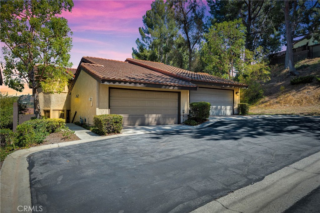 1180 Loxley Place Property Photo 1