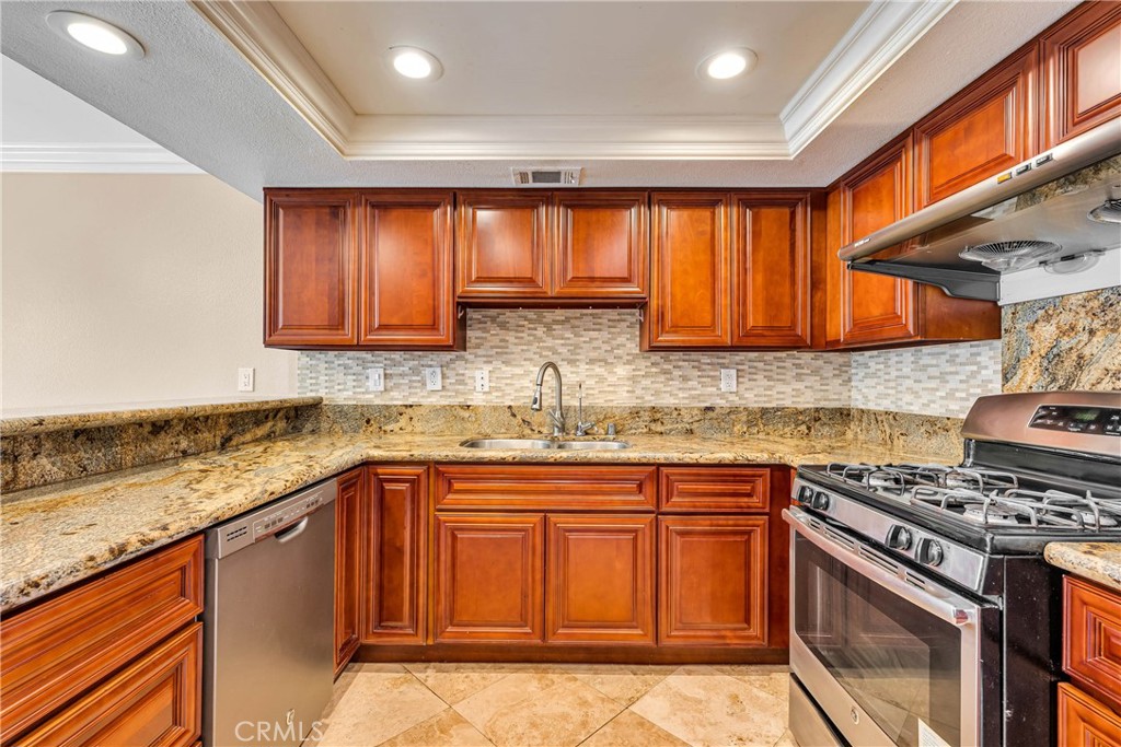 1180 Loxley Place Property Photo 8