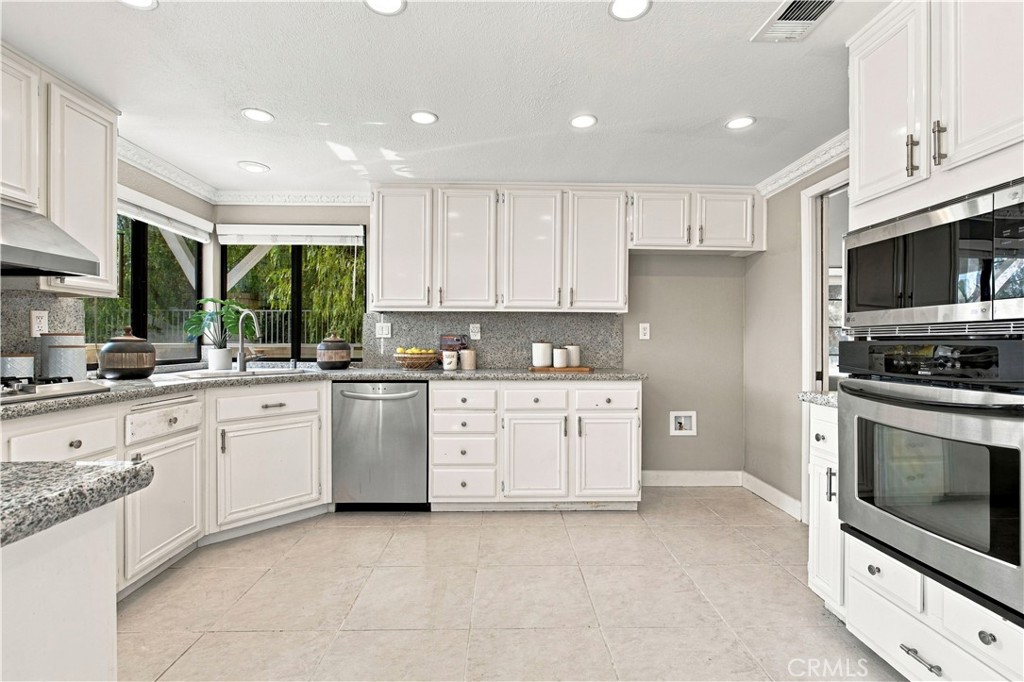 5600 Avenida Del Tren Property Photo 13
