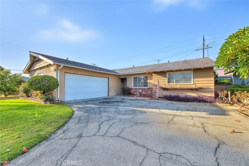 2441 Foxdale Property Photo 1