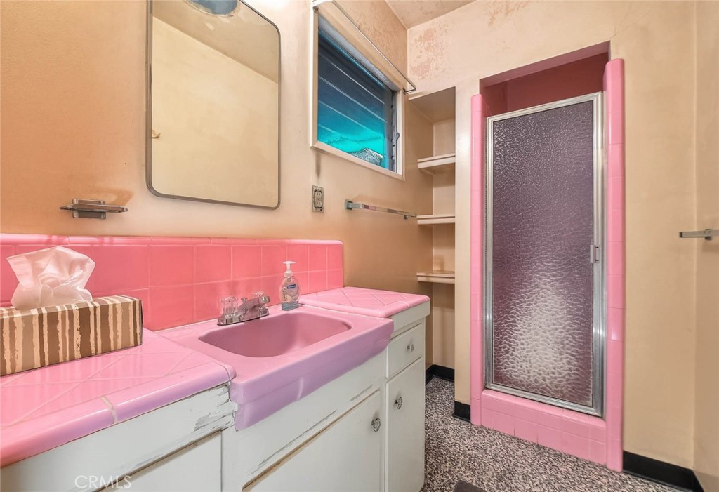 2441 Foxdale Property Photo 16