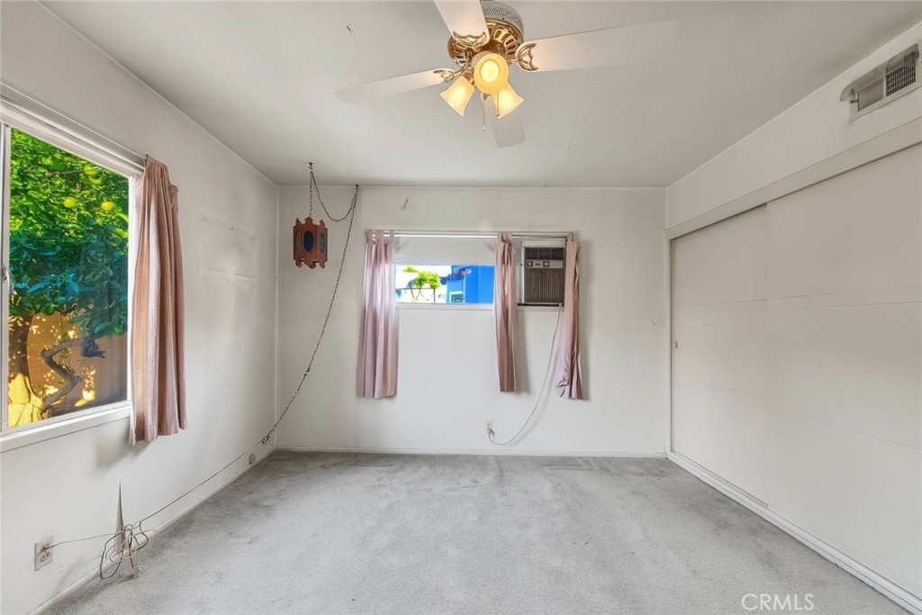 2441 Foxdale Property Photo 20