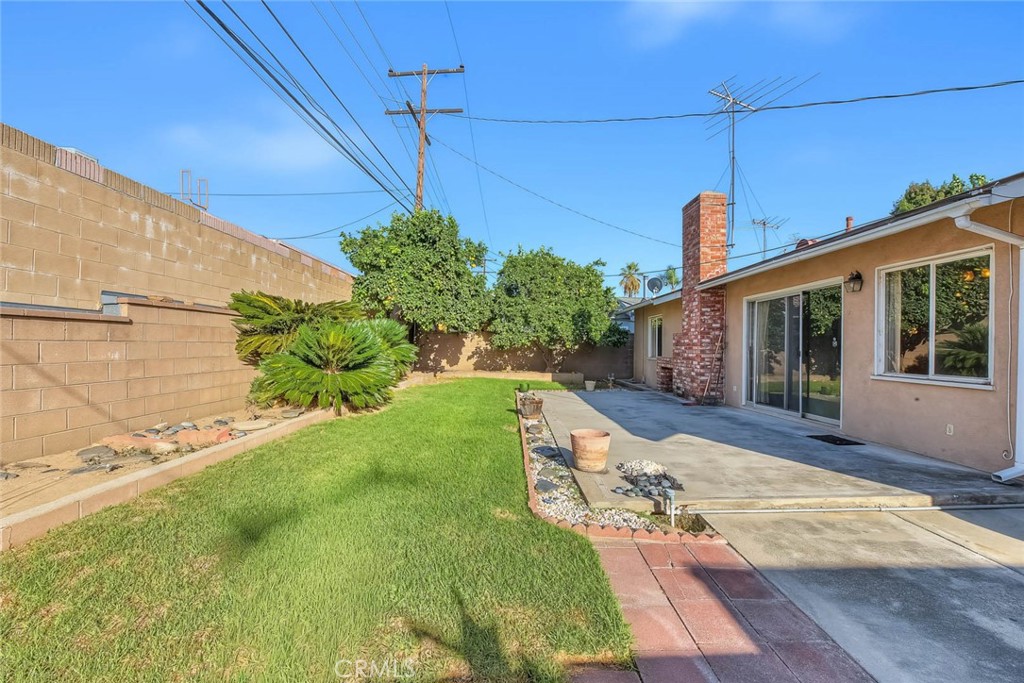 2441 Foxdale Property Photo 26