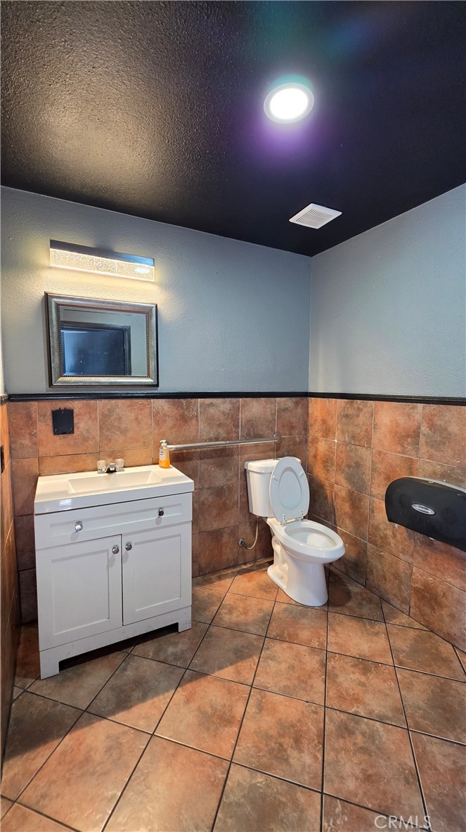 10759 Magnolia Avenue Lmn Property Photo 13