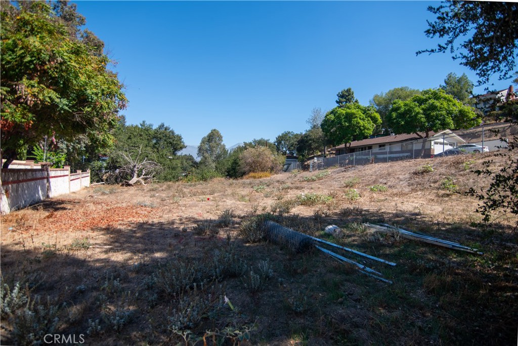 935 N Hill Road Property Photo 2
