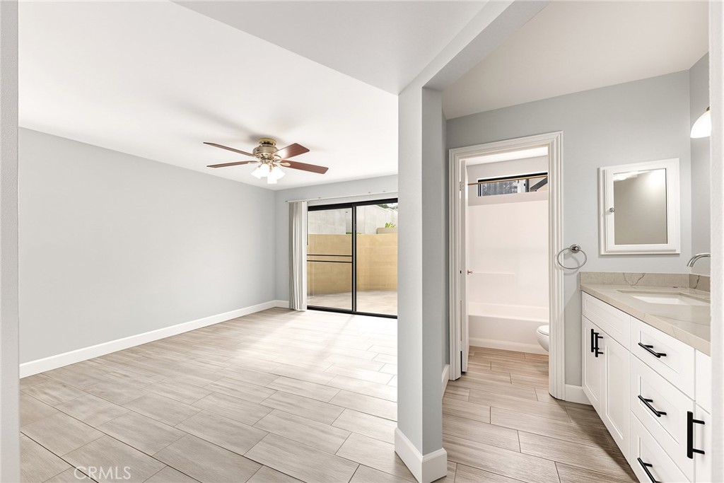 13115 Le Parc 35 Property Photo 16