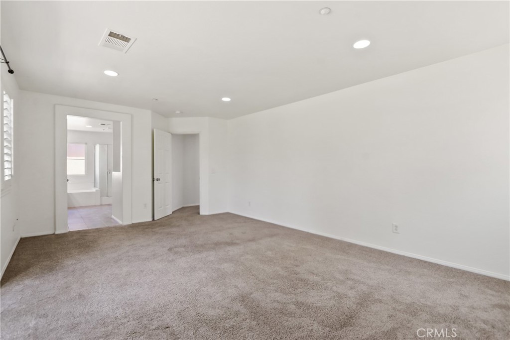 16556 El Revino Drive Property Photo 16