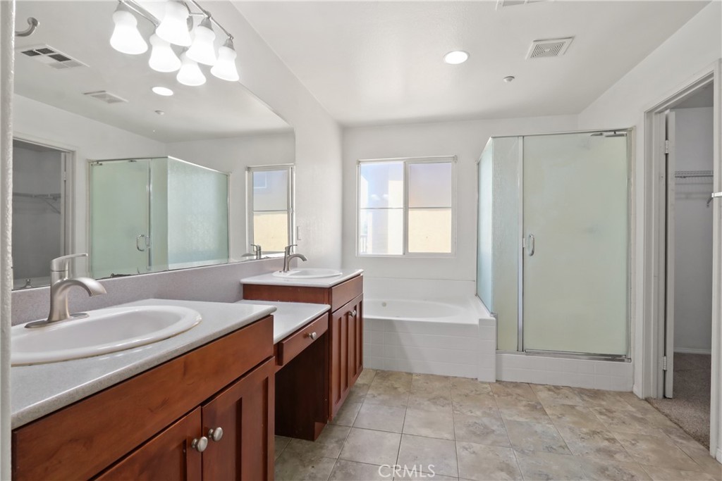 16556 El Revino Drive Property Photo 17