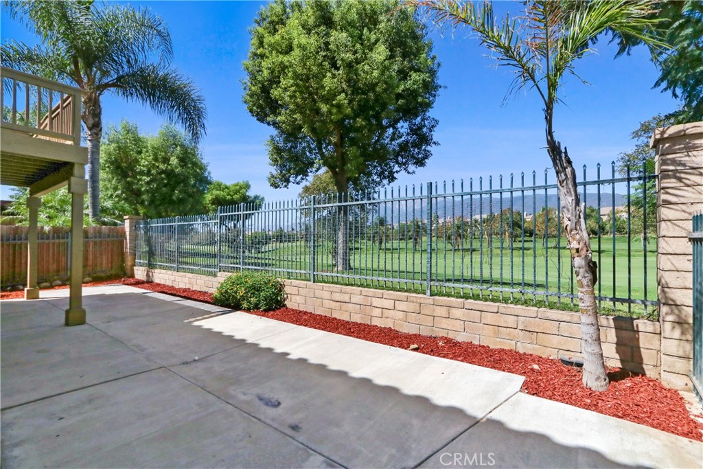 16556 El Revino Drive Property Photo 19