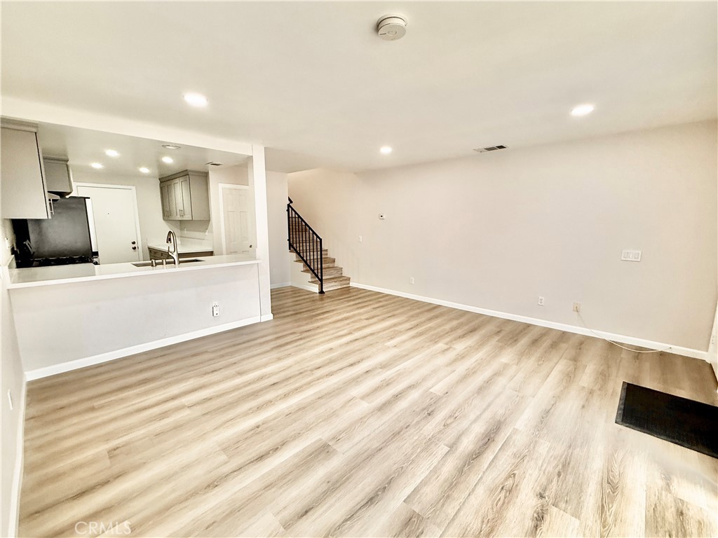 1516 Mccabe Way Property Photo 4