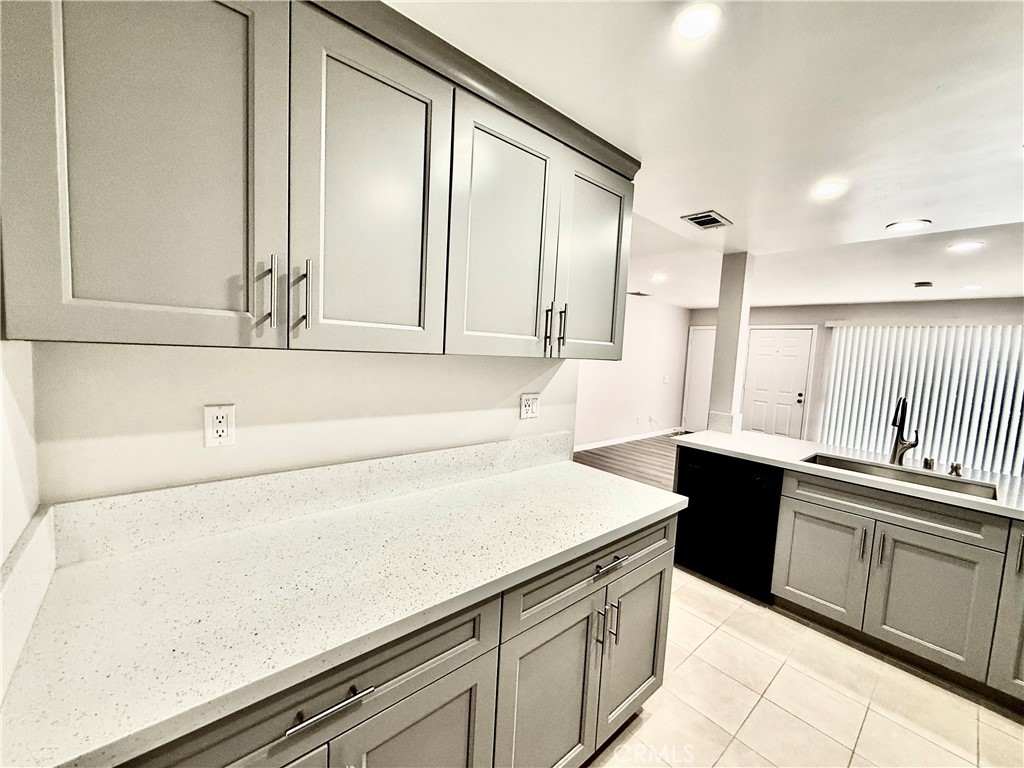 1516 Mccabe Way Property Photo 8