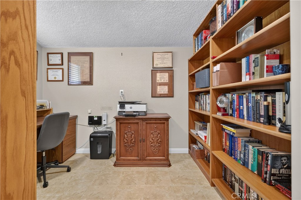 2120 Las Lomitas Property Photo 40