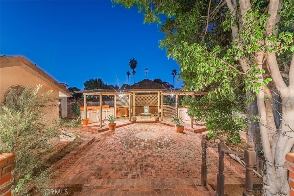 2120 Las Lomitas Property Photo 48