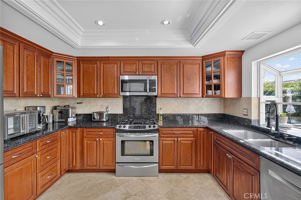 1307 Eltham Property Photo 9