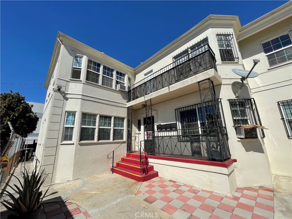 421 N Mott Property Photo 3