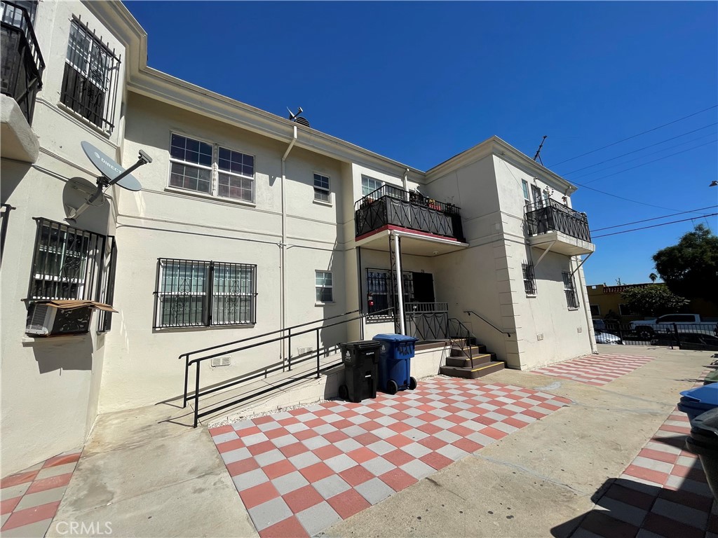 421 N Mott Property Photo 5