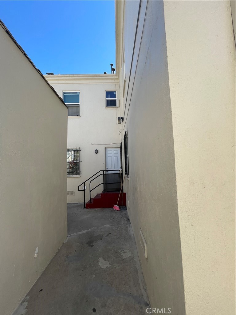421 N Mott Property Photo 11