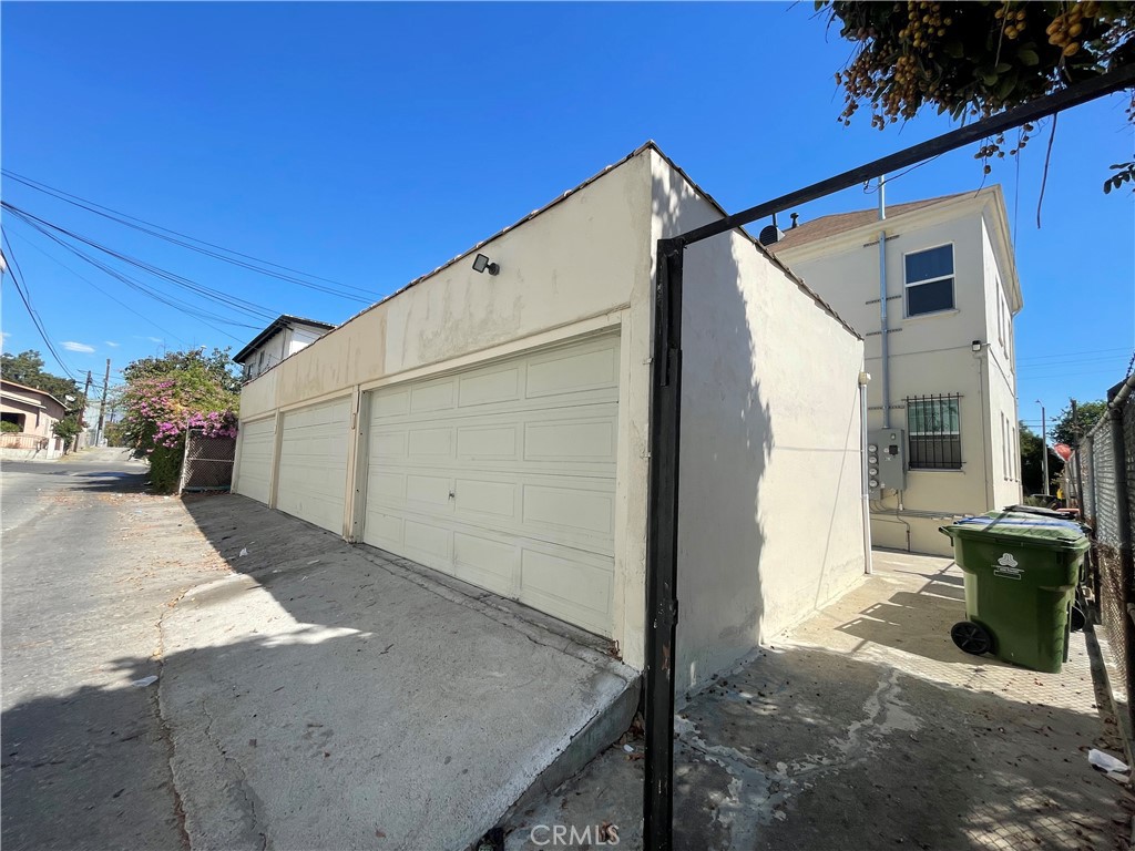 421 N Mott Property Photo 15