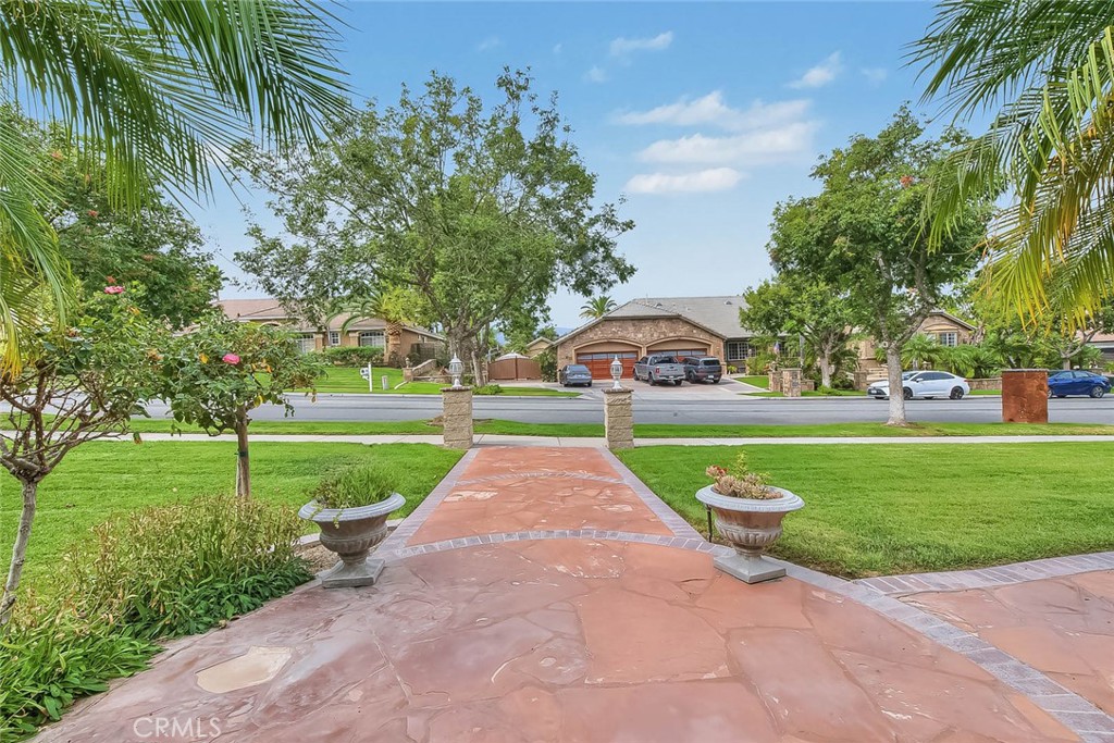 2885 Citrocado Ranch Street Property Photo 3