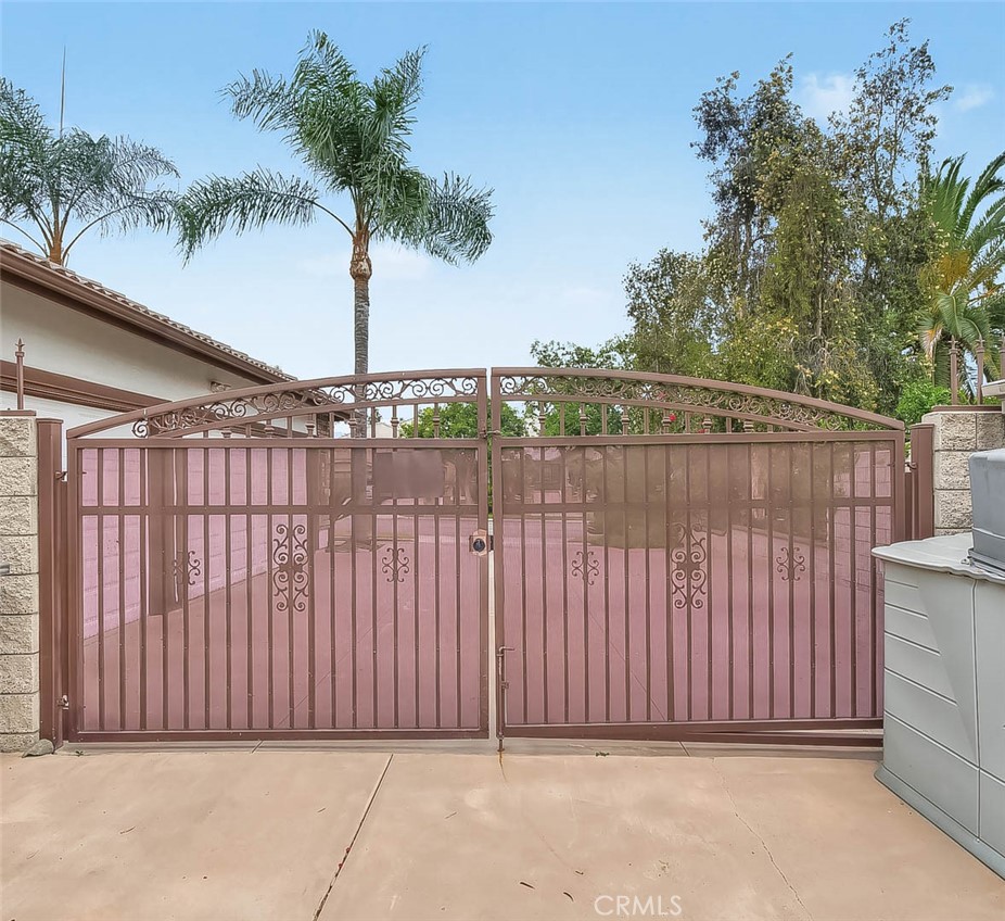 2885 Citrocado Ranch Street Property Photo 6