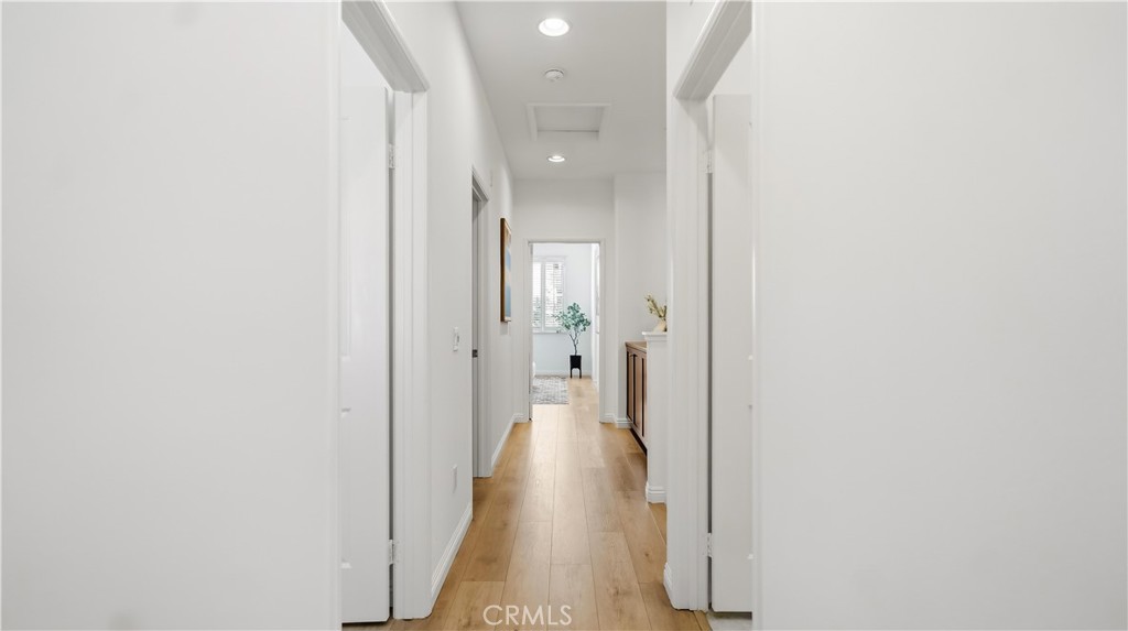 827 The Promenade F Property Photo 25