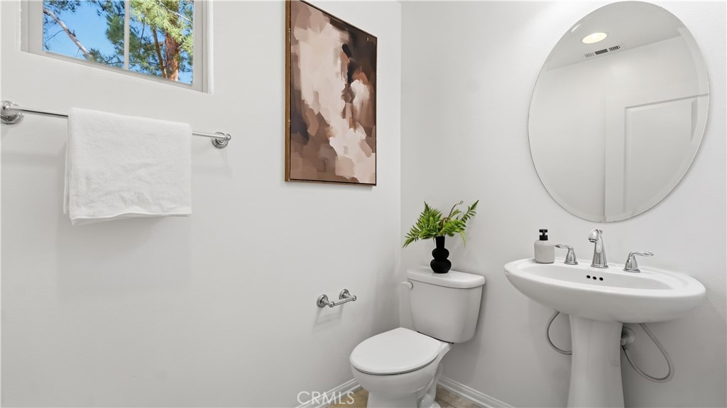 827 The Promenade F Property Photo 31