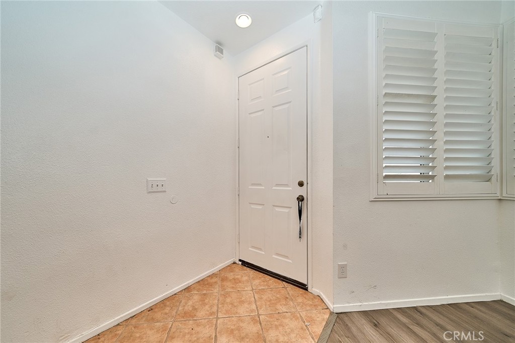 14729 Foxfield Lane Property Photo 4