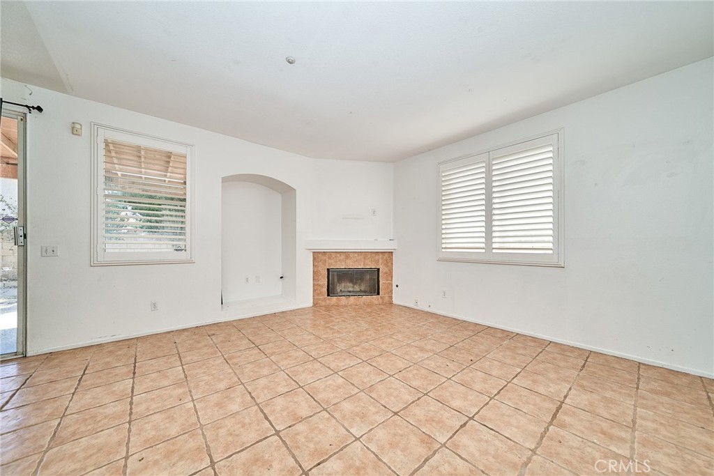14729 Foxfield Lane Property Photo 8