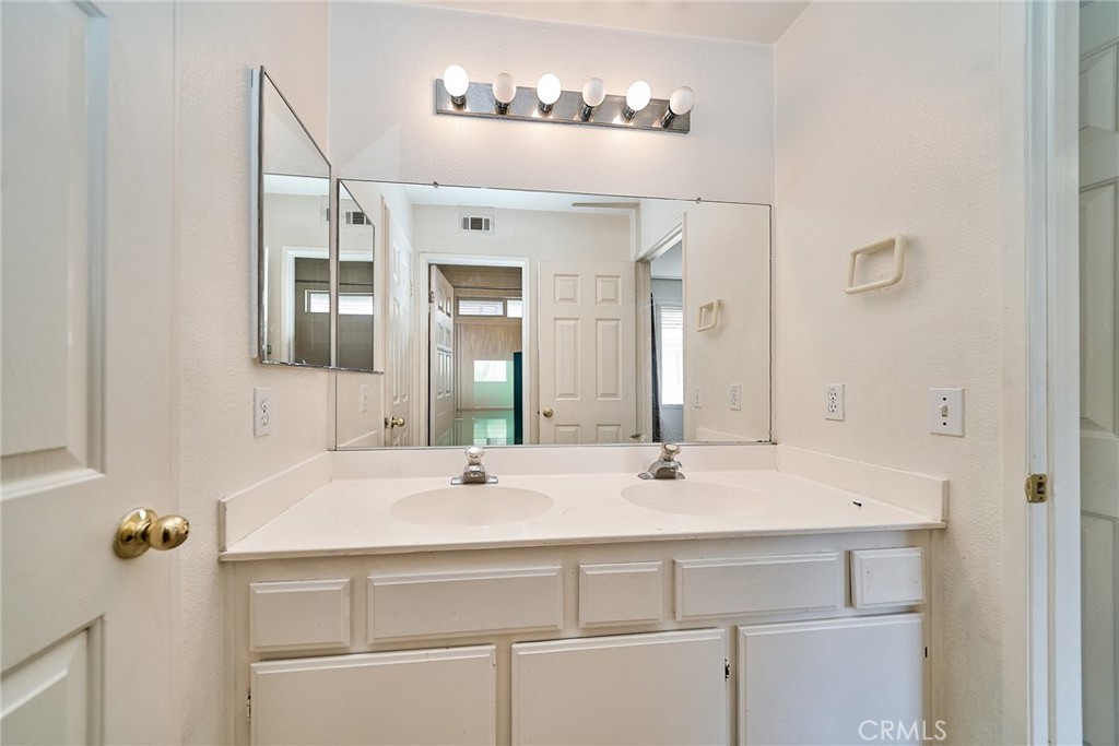 14729 Foxfield Lane Property Photo 30