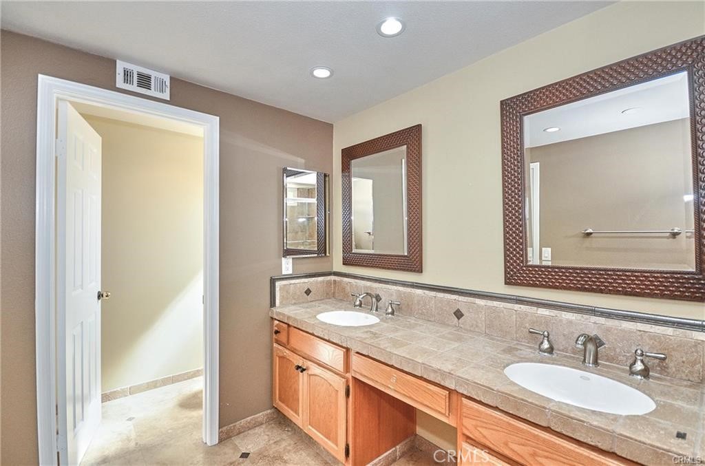 21460 Via Espana Property Photo 24