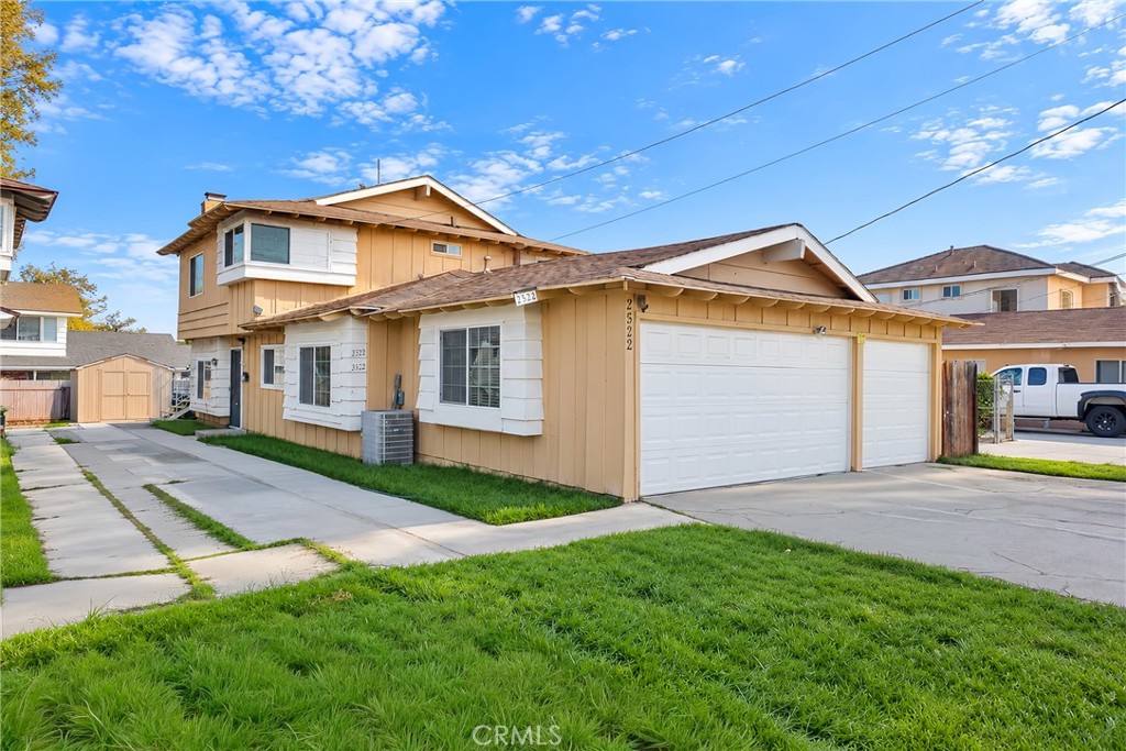 2522 Strathmore Property Photo 1