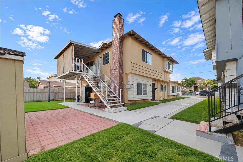 2522 Strathmore Property Photo 3