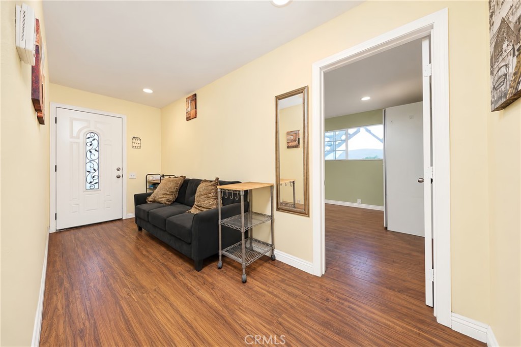 2522 Strathmore Property Photo 9