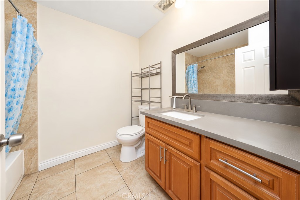 2522 Strathmore Property Photo 22