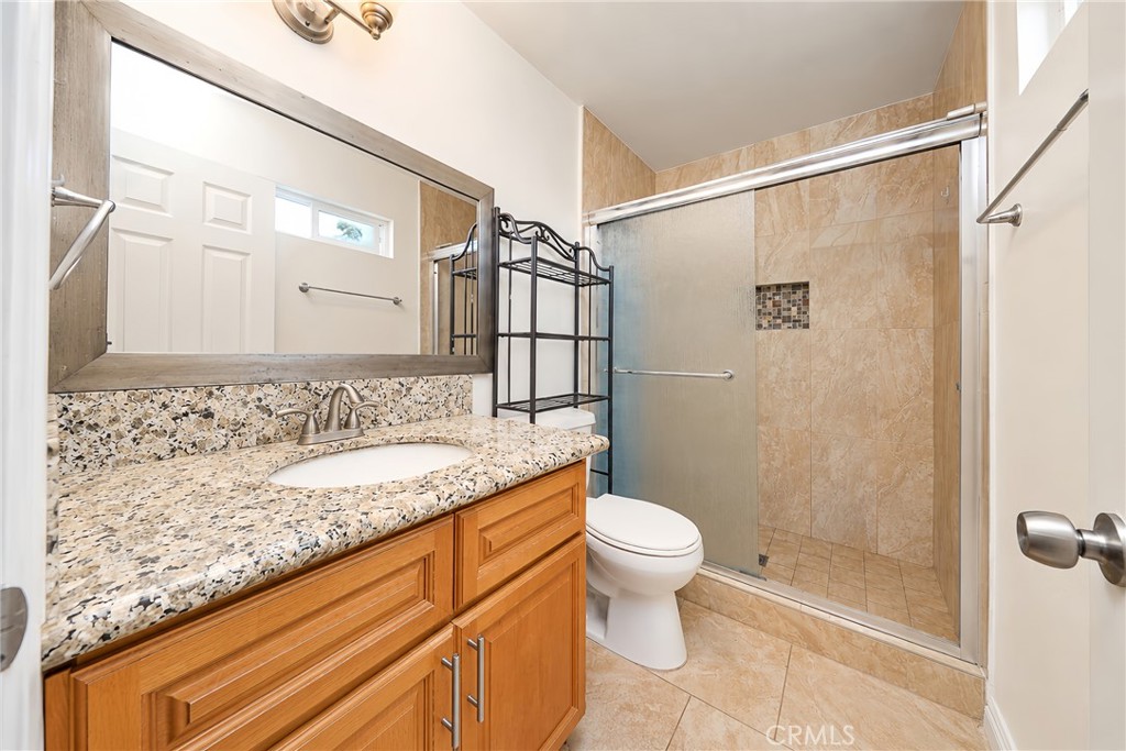 2522 Strathmore Property Photo 23