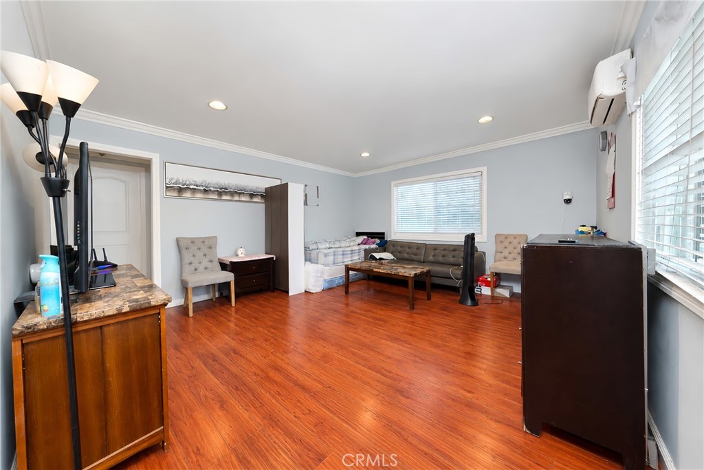 2522 Strathmore Property Photo 26