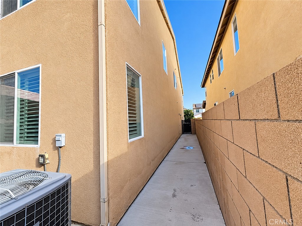 13773 Deerpath Circle Property Photo 28